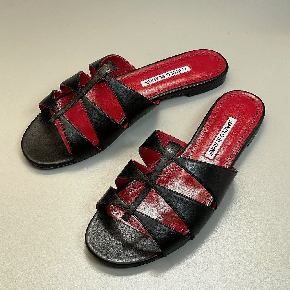 Manolo Blahnik Noorasan Leather Sandals